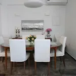 Kontis Apts Pelekas