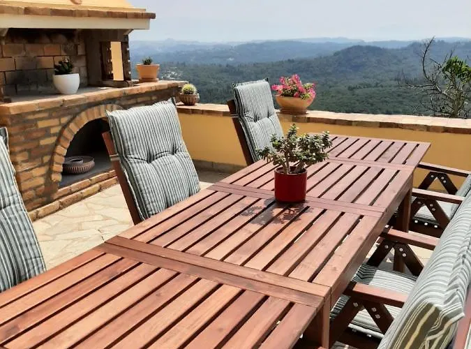 Kontis Apts Апартаменты Пелекас