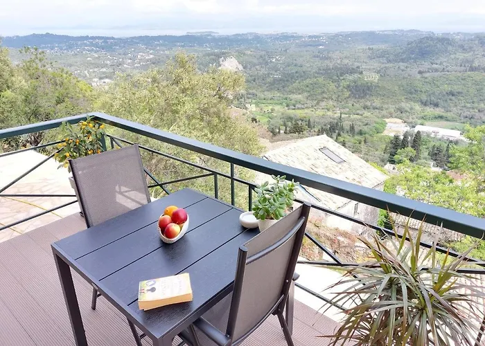 Kontis Apts Апартаменты Пелекас