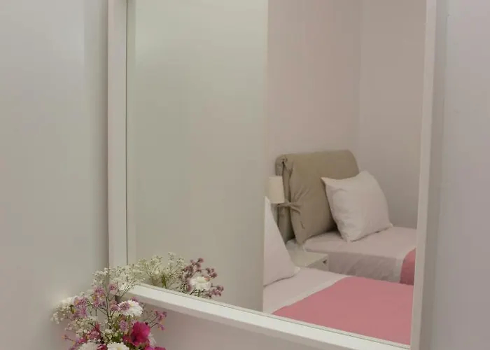 Kontis Apts Пелекас