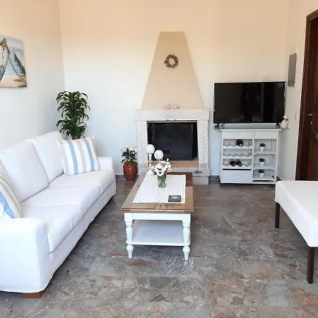 아파트 Kontis Apts