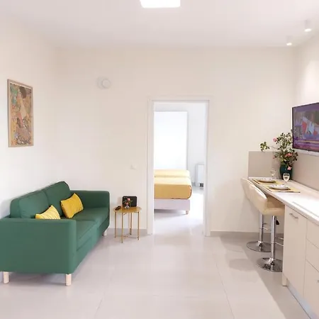 아파트 Kontis Apts