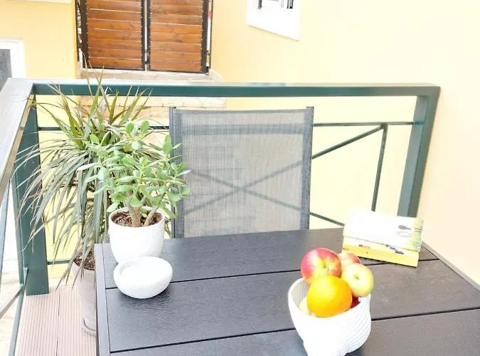 Apartment Kontis Apts *