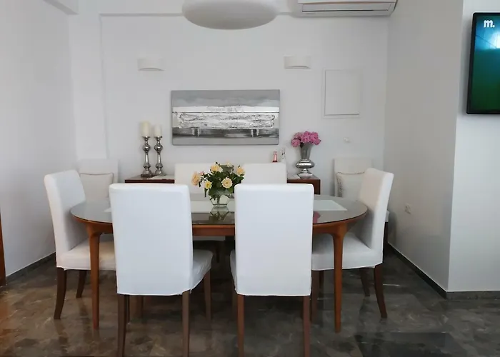 Kontis Apts Pelekas